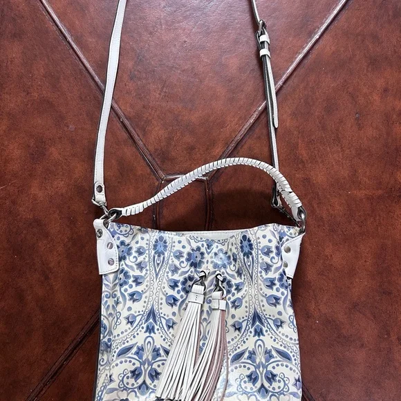 Patricia Nash Italian Folklore Leather Crossbody Bag - Picture 4 of 4